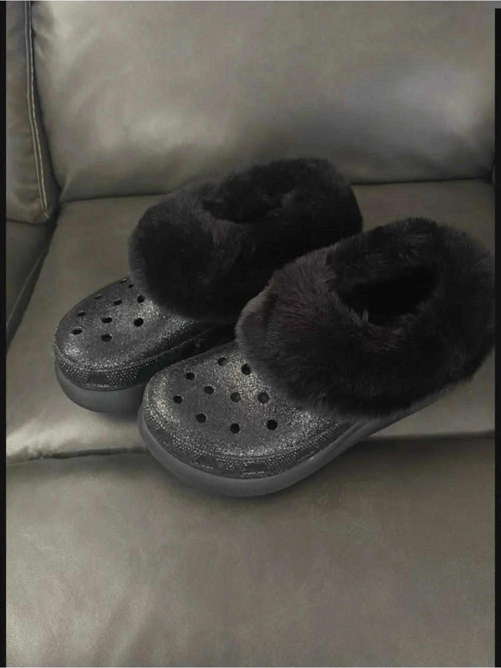 CROCS Black Glitter Faux Fur Lined Clogs - Picture 1 of 2